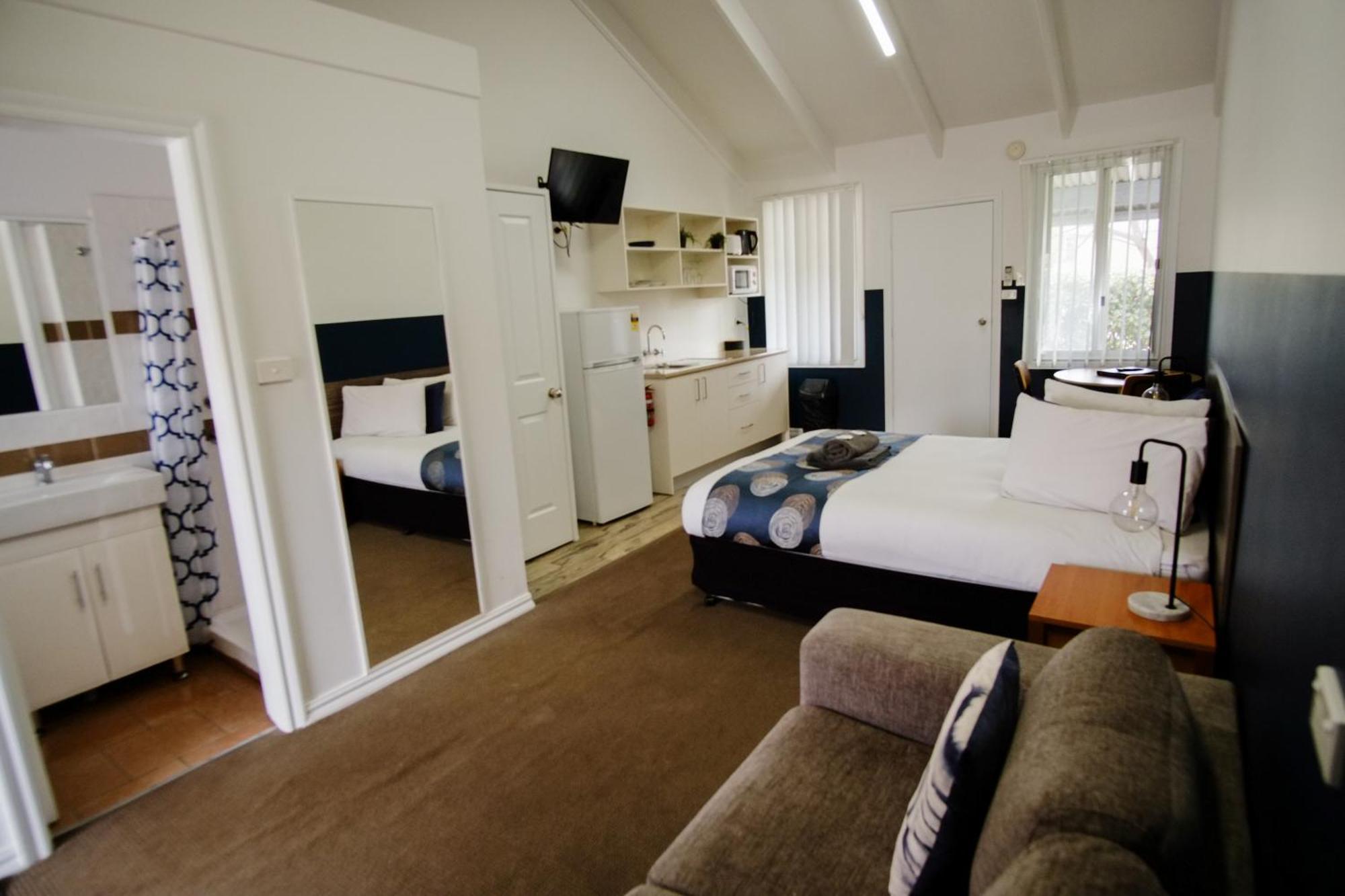 Canberra Ave Villas Queanbeyan Exterior foto